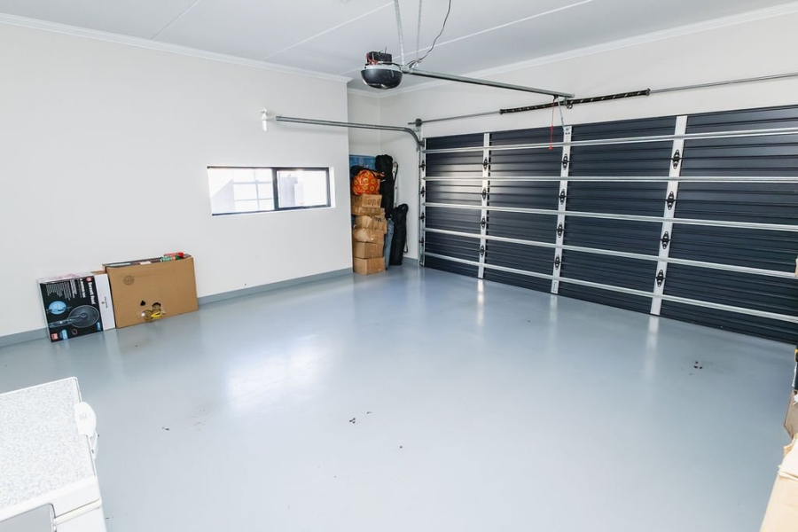 4 Bedroom Property for Sale in Woodland Hills Bergendal Free State